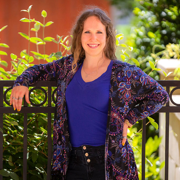Lindy Peterman professional profile.